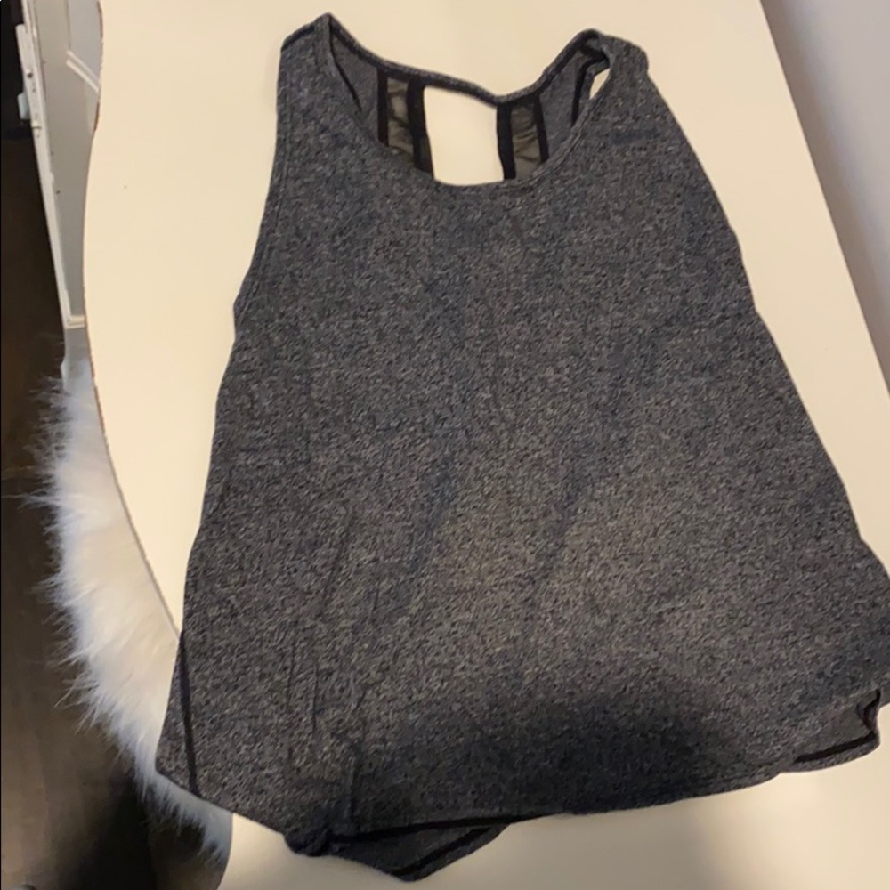 Super cute zella flowing tank size large (10-12)